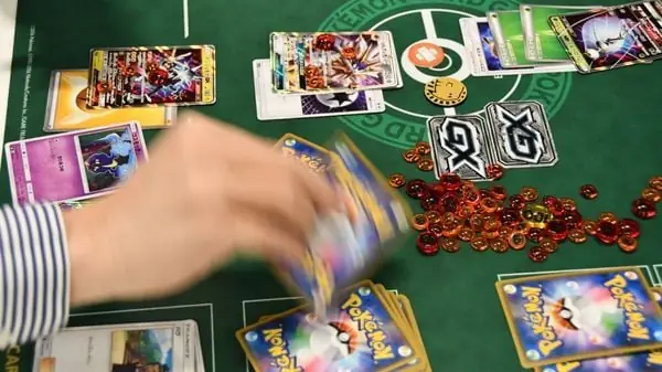 Nguyên Nhân Gây Ra Hiện Tượng Cong Vênh Bài Pokemon Yugioh