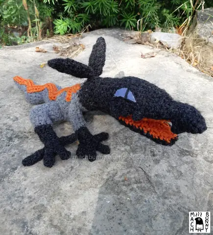 Amigurumi Salandit, Side View