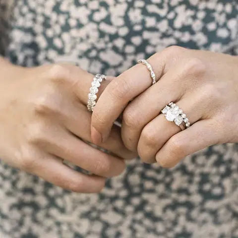 Oval Stone Platinum: Hướng Dẫn Tìm & Dùng Để Tiến Hóa Pokemon