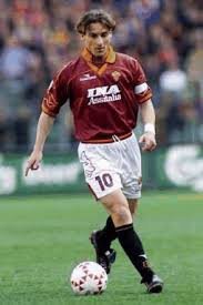 cau-thu-francesco-totti-da-thi-dau-cho-cau-lac-bo-nao-trong-suot-su-nghiep-cua-minh-6a1011b77f0e5.jpeg