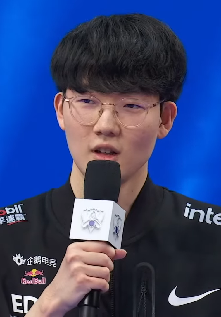 tim-hieu-ve-peanut-lol-giai-nghe-chua-tieu-su-va-danh-hieu-69f9a34a7c1ff.png