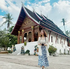 Thạt Luổng là công trình kiến trúc tiêu biểu của quốc gia nào?