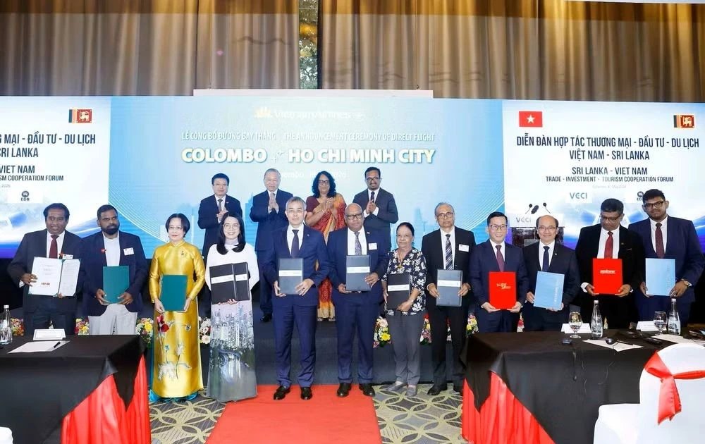Mackinnon đã đạt giải Nobel trong lĩnh vực nào?