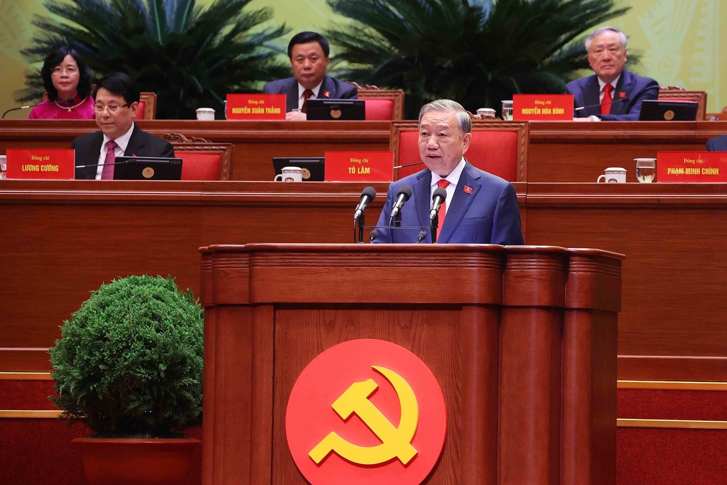 Vào cuối thế kỉ XIV nhà Trần như thế nào?