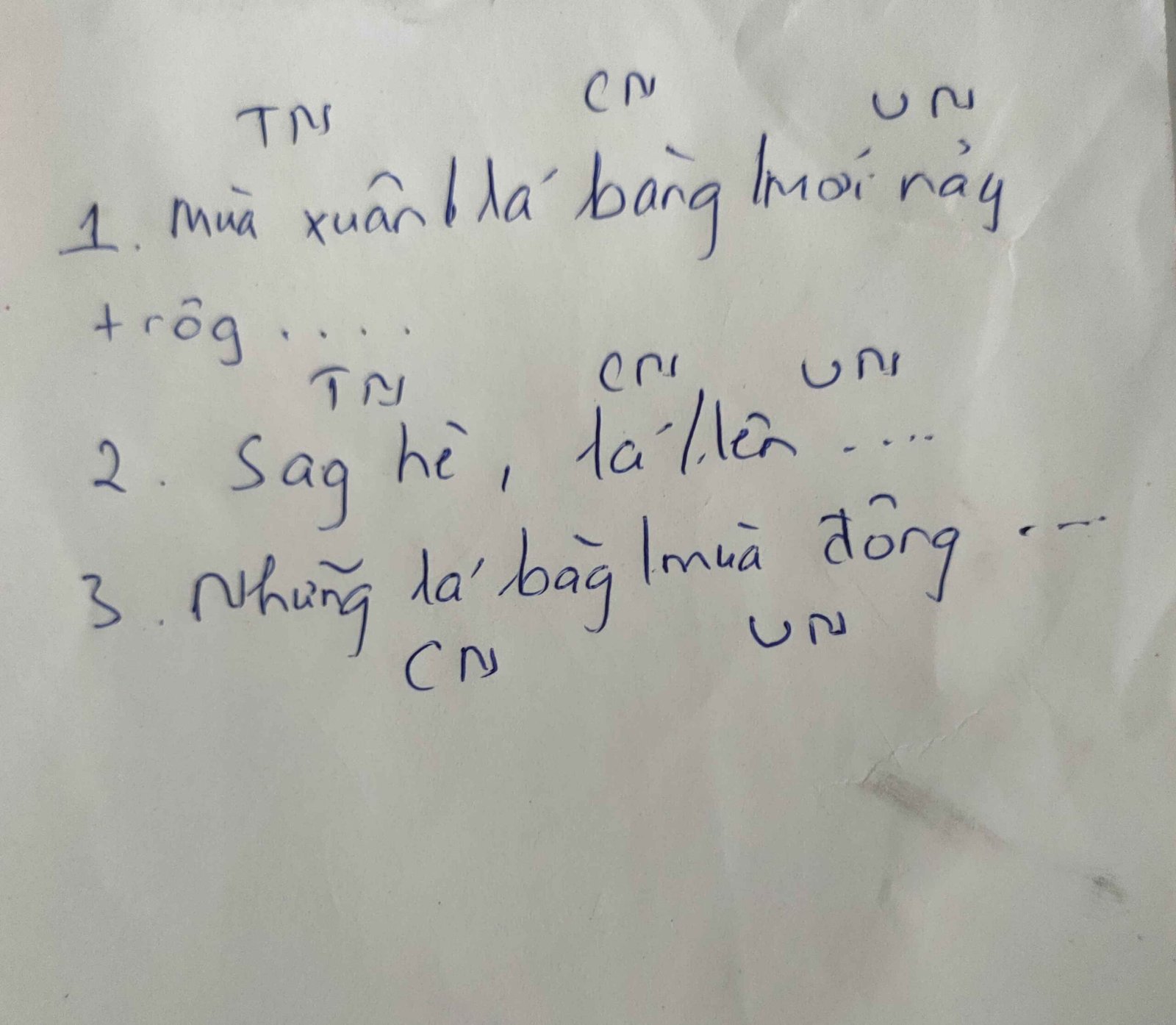 Vào mùa đông lá của cây bàng thường có màu gì?